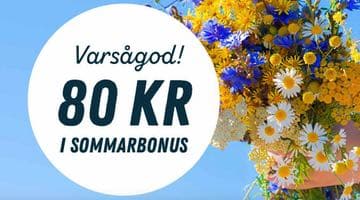 Bild på en blombukett med sommarblommor. Intill syns en rund vit skylt med texten "Varsågod! 80 kr i sommarbonus"